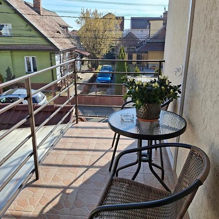 Garsoniera Strada Bucegi Apartment Sibiu Ngoại thất bức ảnh