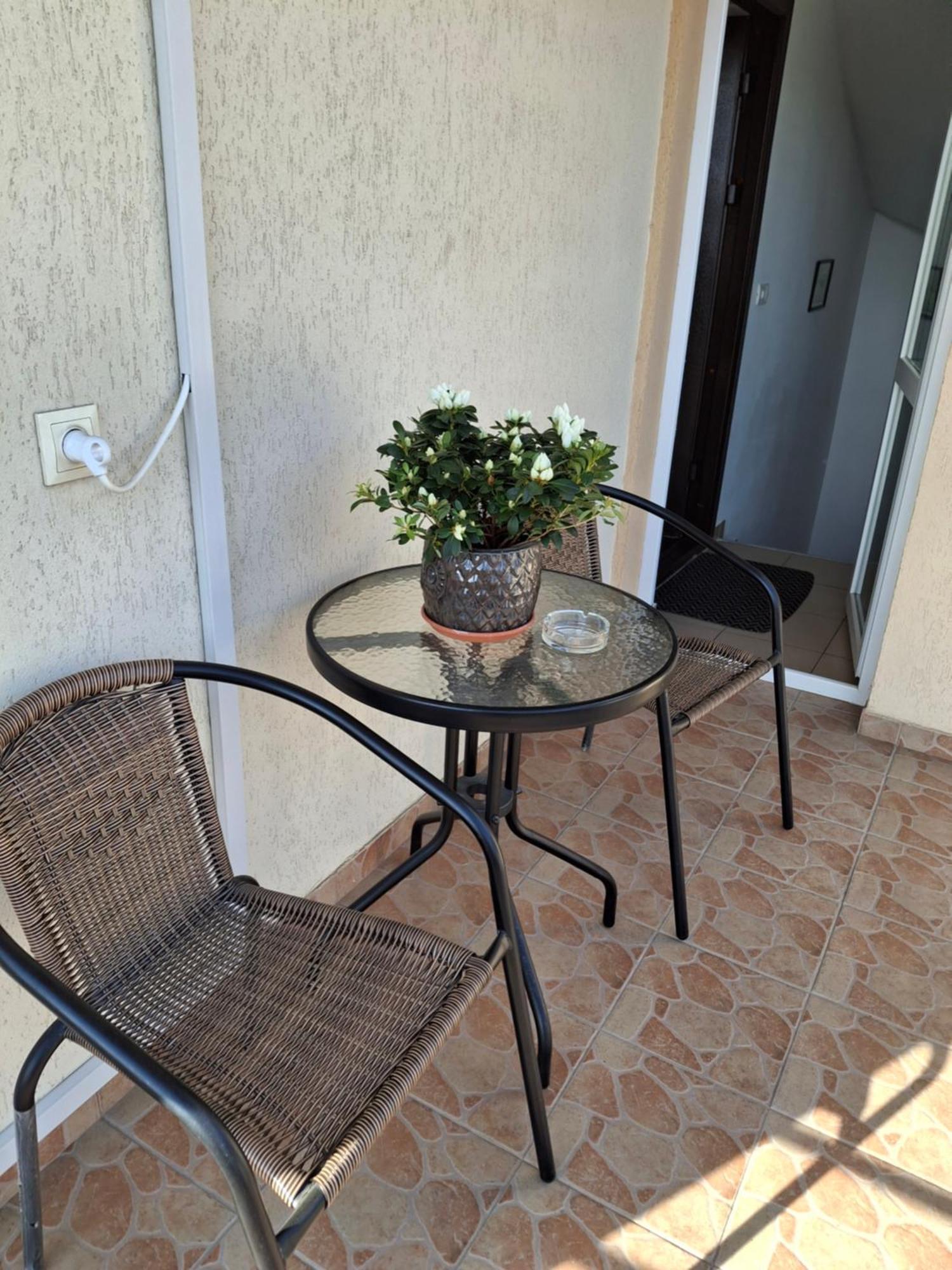 Garsoniera Strada Bucegi Apartment Sibiu Ngoại thất bức ảnh