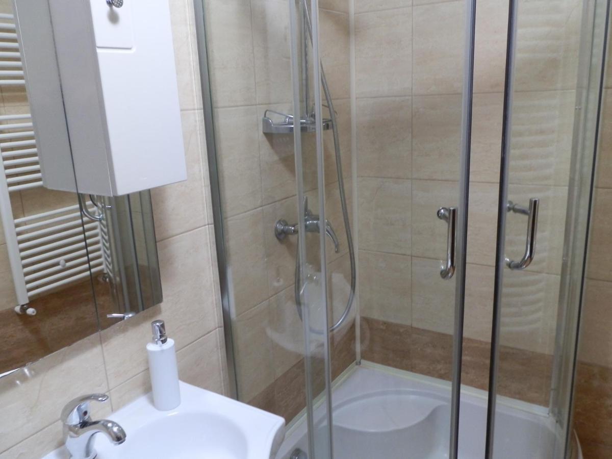 Garsoniera Strada Bucegi Apartment Sibiu Ngoại thất bức ảnh